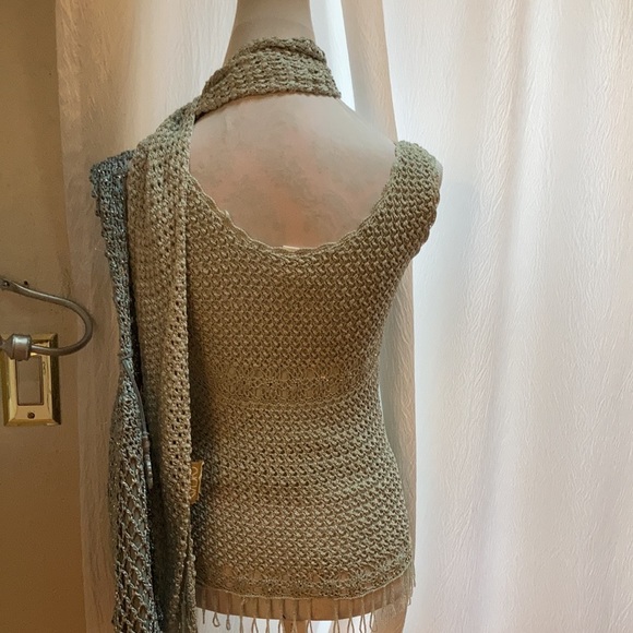 Cache top with matching purse - Picture 6 of 13